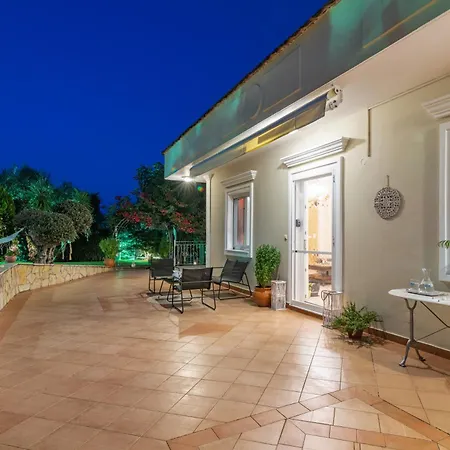 Holiday home Vrisi