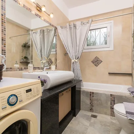 Vrisi Holiday home