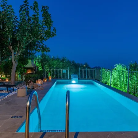 Vrisi Zakynthos 度假居 *